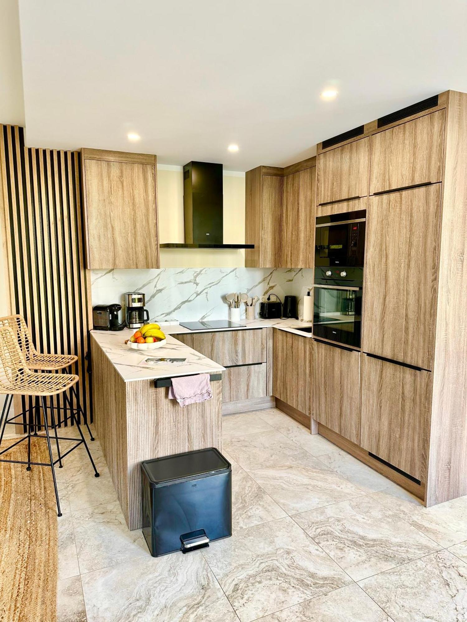Sanierte 5 Zimmer Luxus Standard Apartment Auf 350Qm Hamborg Eksteriør billede