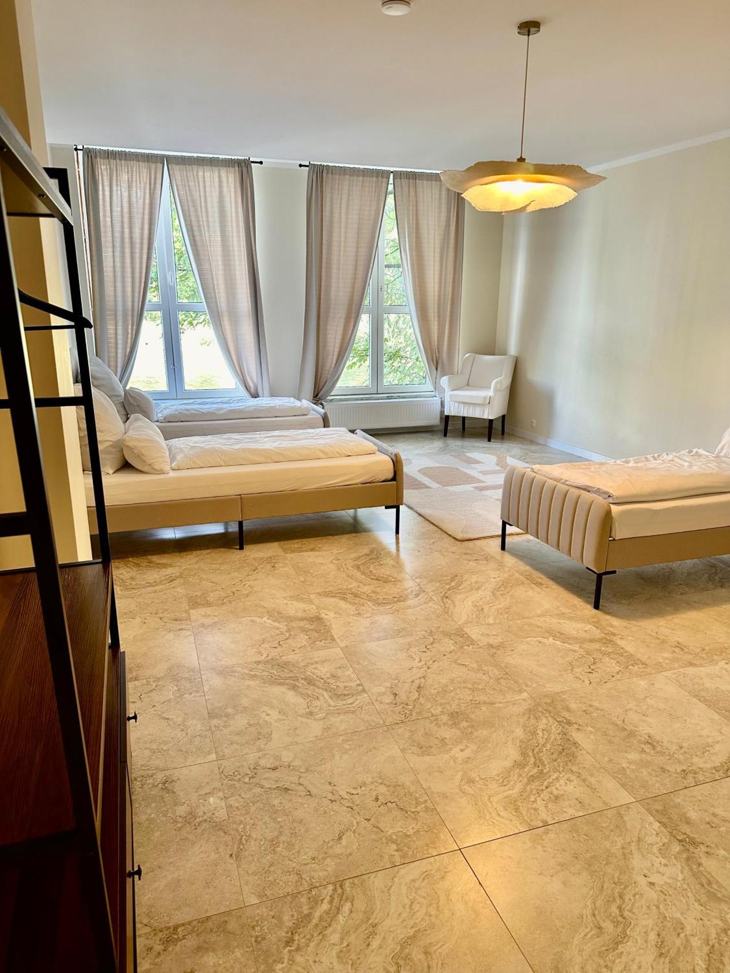 Sanierte 5 Zimmer Luxus Standard Apartment Auf 350Qm Hamborg Eksteriør billede