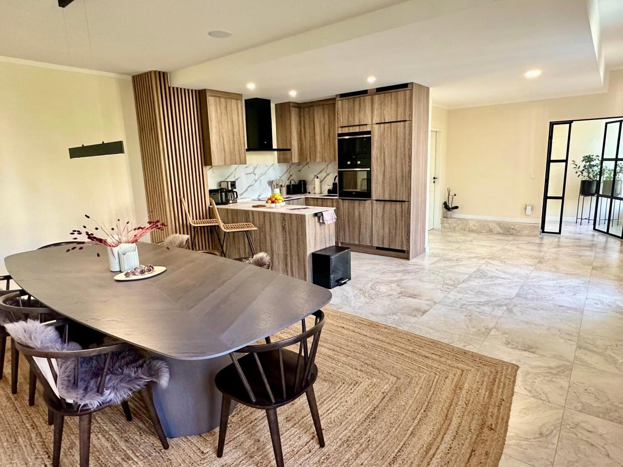 Sanierte 5 Zimmer Luxus Standard Apartment Auf 350Qm Hamborg Eksteriør billede